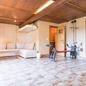  Villa Yes, It Is Retro - Big With Indoor Pool